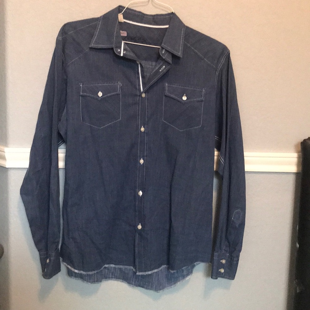 Men’s cotton button down